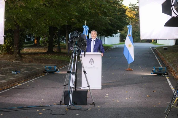 Covid: Argentina decreta nova limitação de pessoas nas ruas e comércio