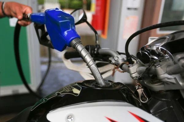 DF: motorista pode comprar gasolina a R$ 4,08. Confira