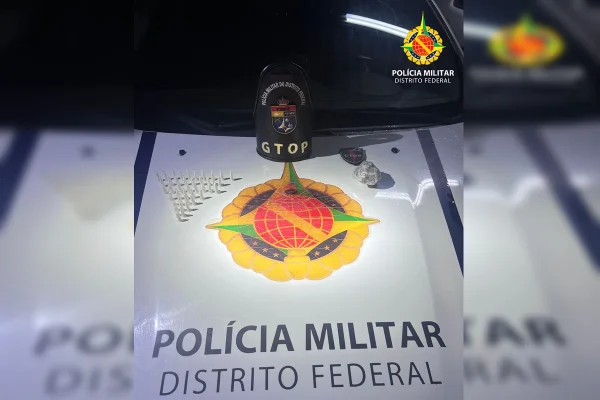 Imagem colorida de apreensão de drogas no DF
