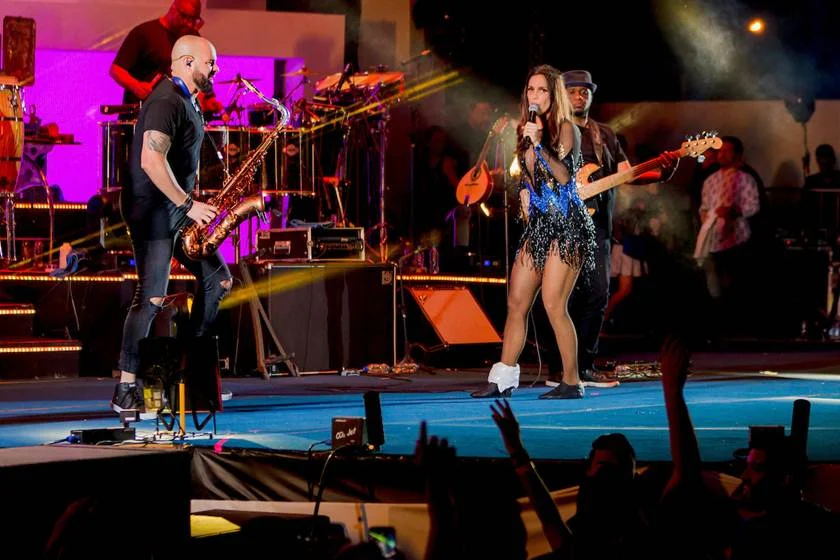 Ivete Sangalo e Wesley Safadão quase se beijam no clipe de “À Vontade” - imagem 19 Ivete Sangalo e Wesley Safadão quase se beijam no clipe de “À Vontade” - imagem 19