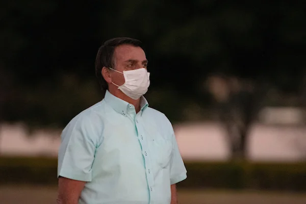 Bolsonaro volta a dizer que Brasil terá vacina segura certificada pela Anvisa