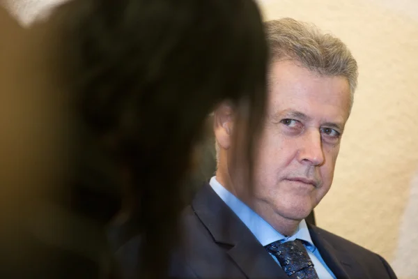 GDF estoura gastos com pessoal e Rollemberg convoca sindicatos dos servidores