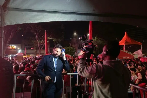 Repórter da Jovem Pan é hostilizado em ato pró-Lula em São Paulo