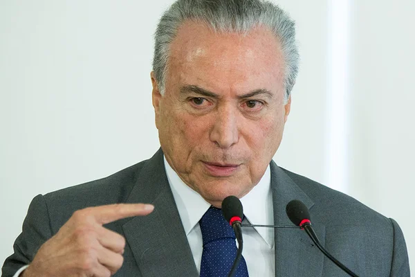 Temer: Se a funcionária não puder atuar em casa, isso vai ser alterado