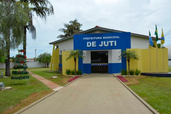 Prefeitura de Juti (MS) abre concurso com salários de até R$ 10 mil