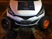 Carro utilizado para cometer os furtos