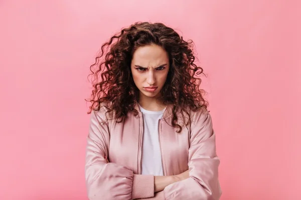 Mulher emburrada