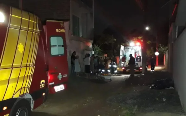 Homem esfaqueia mulher e enteado no Cajuru; ele alega suspeitar de traição da esposa