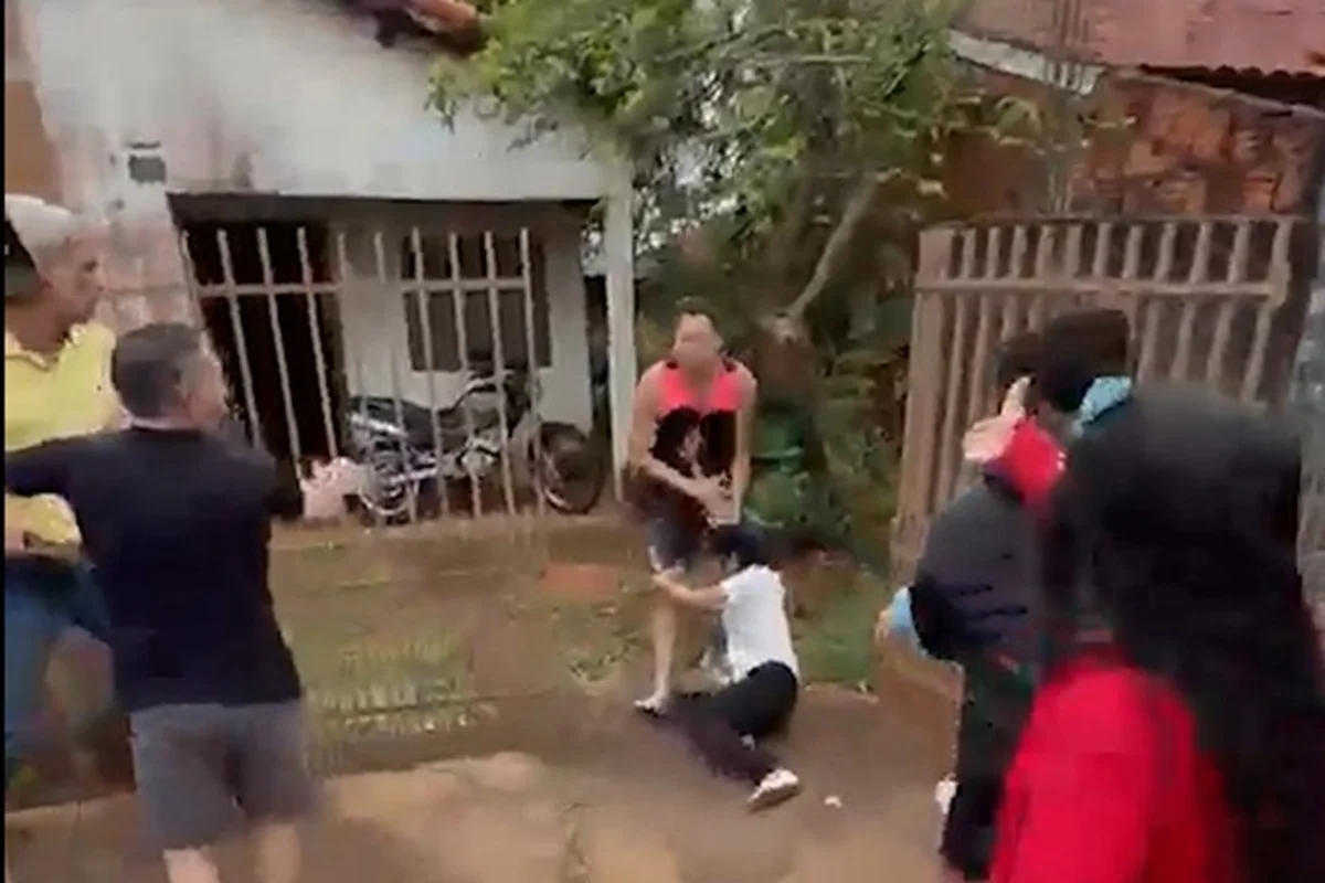 Candidata do PT registra queixa após homem arrastar voluntária de campanha