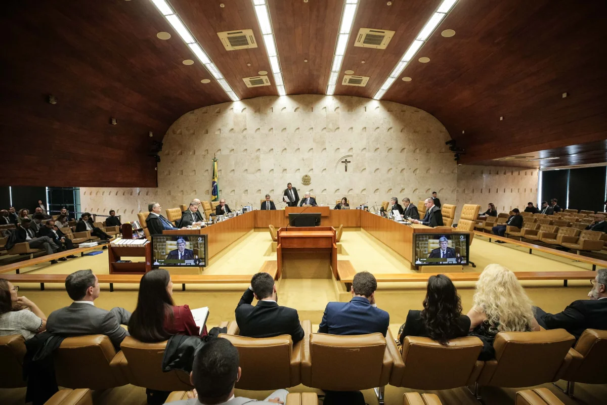 Corte passa por crise após troca de acusação entre ministros Corte passa por crise após troca de acusação entre ministros