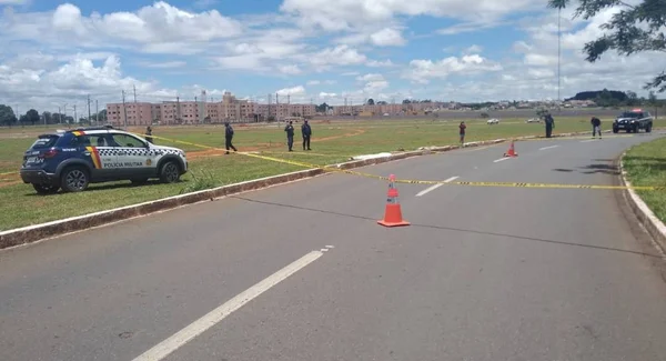 Passageiro morre ao cair de ônibus no Riacho Fundo 2