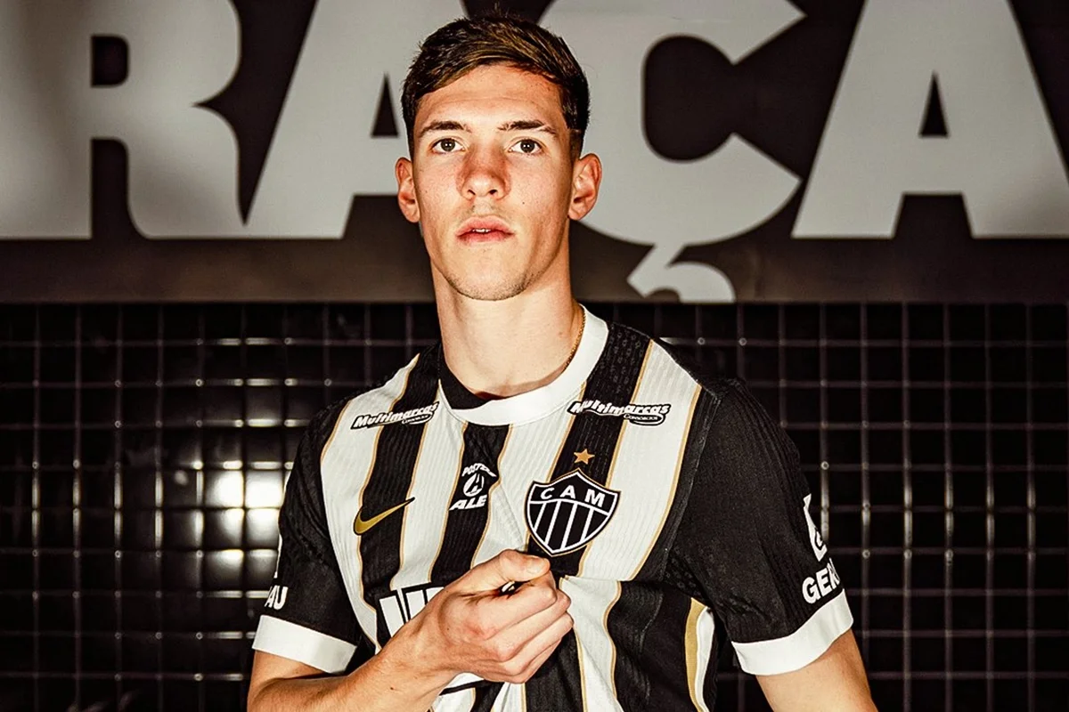 Dupla titular do Atlético-MG se lesiona após clássico na Copa do Brasil - imagem 1 Dupla titular do Atlético-MG se lesiona após clássico na Copa do Brasil - imagem 1