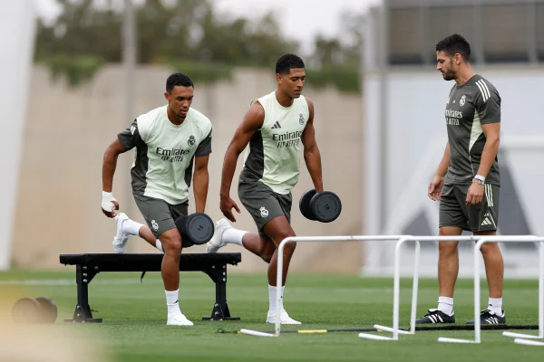 Foto colorida de Jude Bellingham, do Real Madrid - Metrópoles