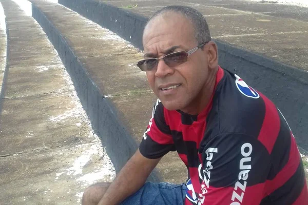 Paciente que perdeu a mandíbula