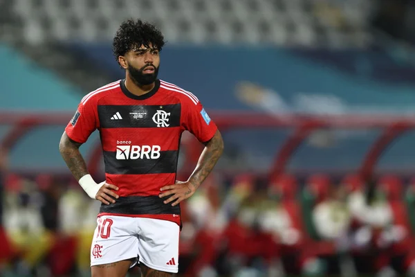 Flamengo encara o Resende antes de embarcar para a Recopa