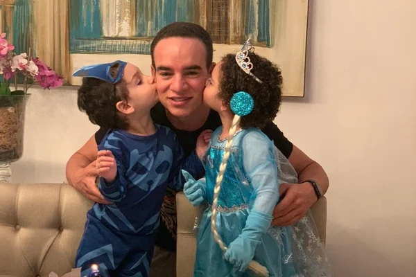 Anderson Franco Neves e os gêmeos