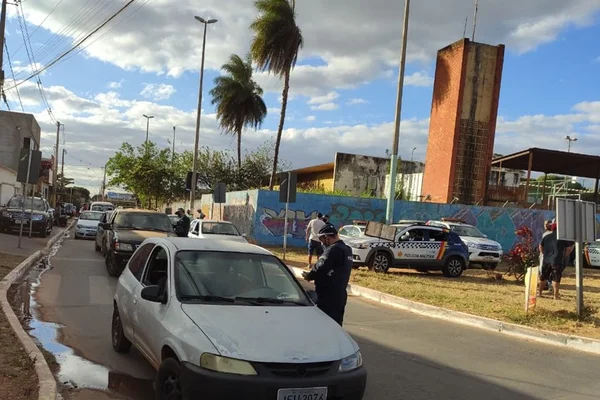 Fiscalização de trânsito pela PMDF