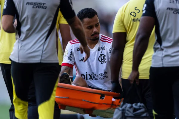 Imagem colorida de Allan, jogador do Flamengo- Metrópoles