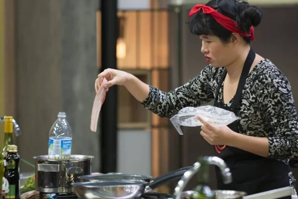 Yuko, participante do MasterChef, vem a Brasília para noite tailandesa