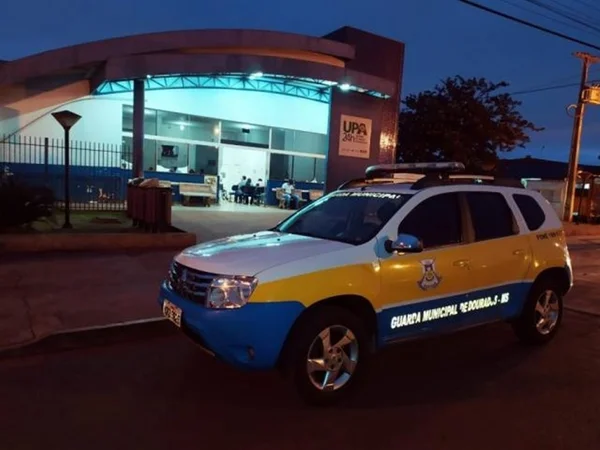 Criança é internada após colocar pedra de crack na boca