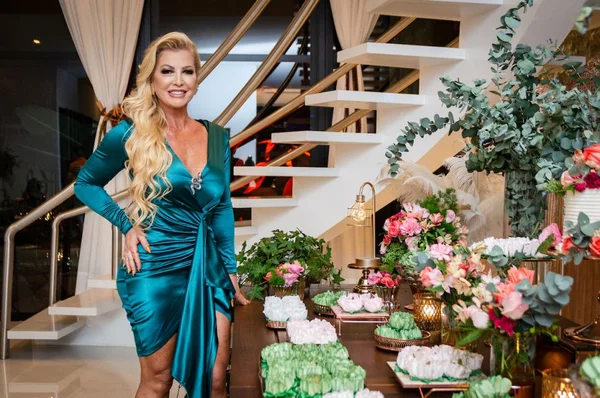 Patrícia Deconto comemora aniversário com festão repleto de atrações