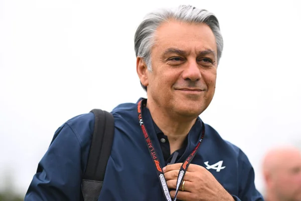 Imagem do italiano Luca de Meo, agora ex-CEO da Renault - Metrópoles