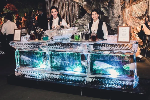 Bar de gelo de R$ 60 mil? Veja os itens mais “ostentação” das festas