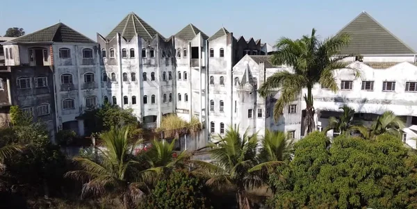 Castelo de José Rico em SP “encalha” em leilão pela 2ª vez; veja fotos