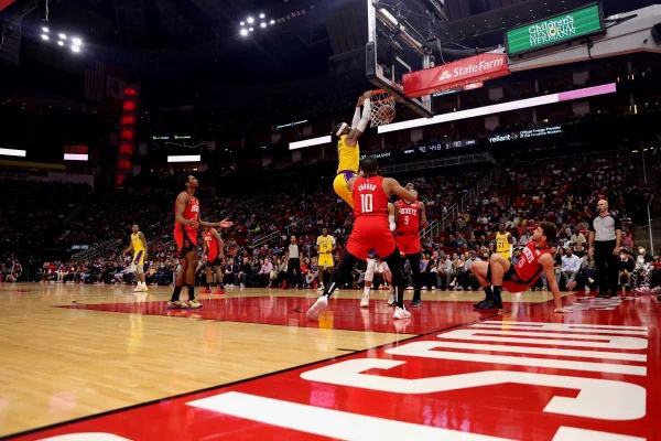 Terça de NBA teve Nuggets batendo Warriors e Lakers vencendo