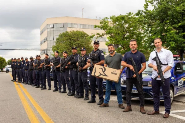 Dino veta mudança de nome de GCM para “polícia” em cidade da Grande SP