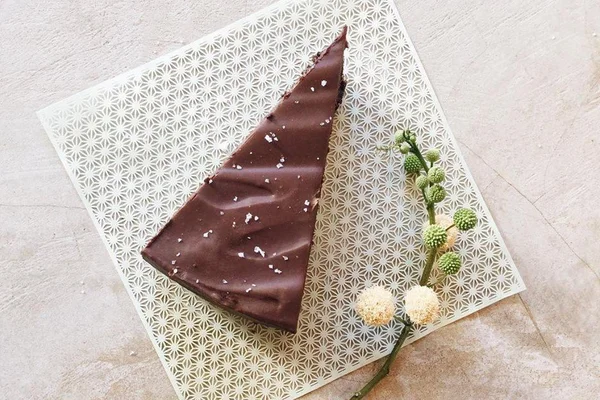 Chocolate e sal? Conheça esta interessante torta da Castália