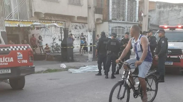 “Mototaxistas” matam homem dentro de bar em Belém