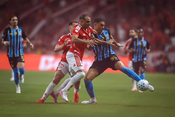 Internacional e Grêmio se enfrentam pelas quartas de final da Copa do Brasil