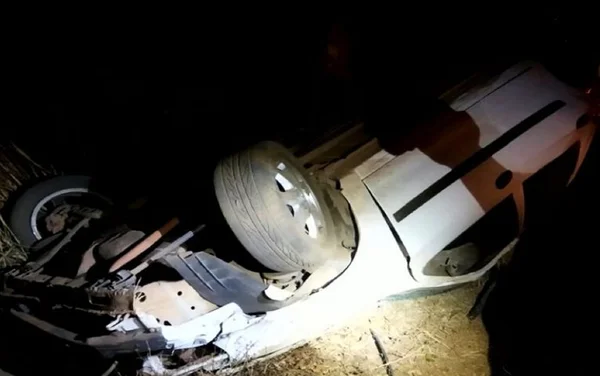 goias carro sem uma roda