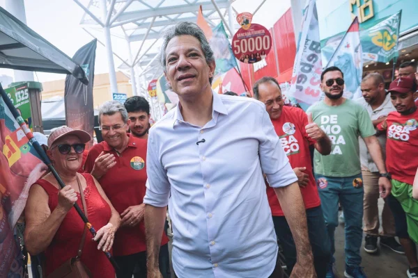 Haddad: apoio de ex-secretários tucanos tem “carga simbólica muito grande”