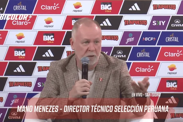 Mano Menezes na apresentação na seleção peruana