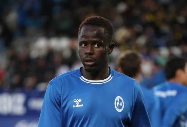 Goleiro que sofreu racismo na Espanha - Metrópoles