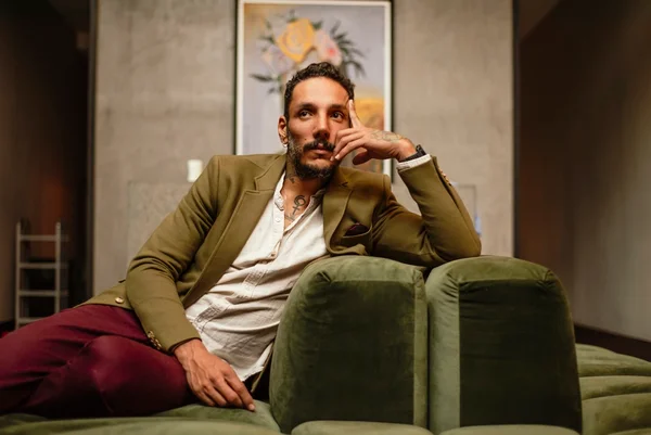 Tatuador das celebridades Lincoln Lima - Metrópoles