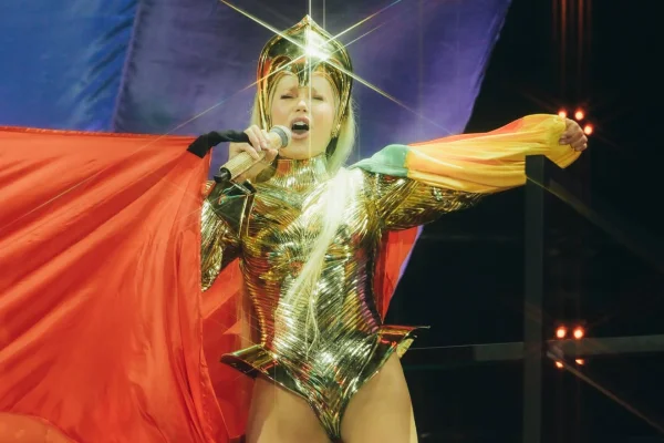 Xuxa desabafa após 1º show de turnê de despedida: “Tanto amor”