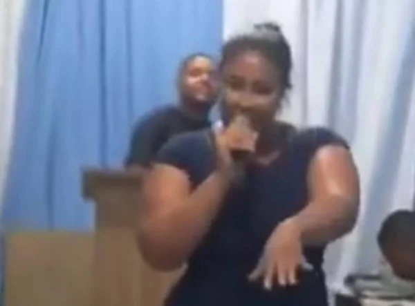 Veja o momento em que mulher traída por pastor avança na amante
