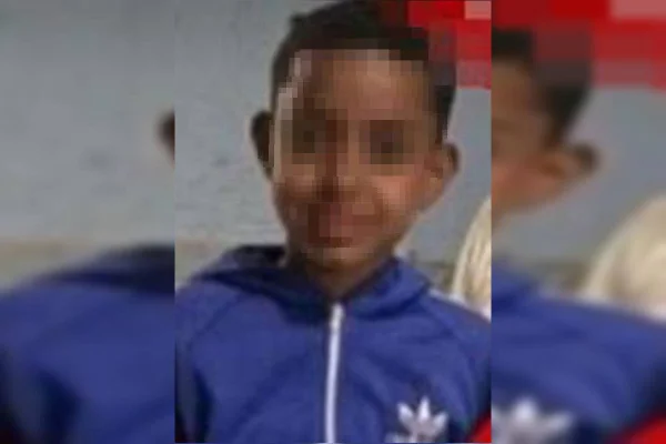 Adolescente esfaqueia criança após ordenar: "Desça do pé de manga"