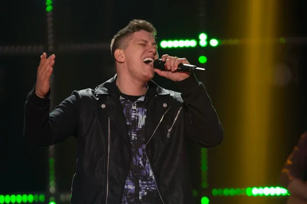 Após vitória no Popstar, Jackson Follmann revela agenda de shows