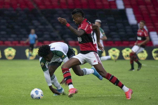 Bruno Henrique comanda vitória do Flamengo sobre o América-MG