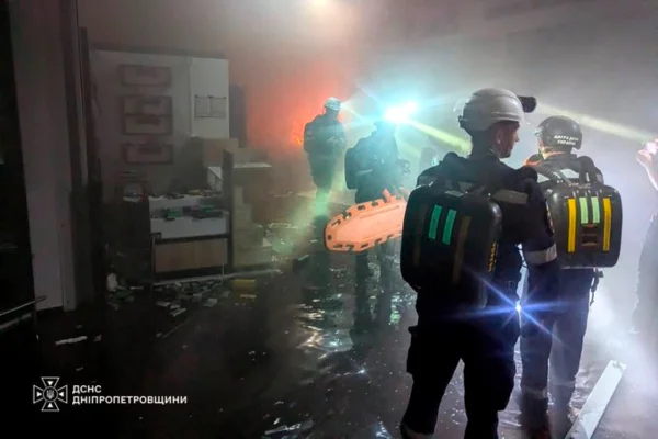 Ataque russo a shopping deixa 6 mortos e mais de 90 feridos na Ucrânia - destaque galeria Ataque russo a shopping deixa 6 mortos e mais de 90 feridos na Ucrânia - destaque galeria