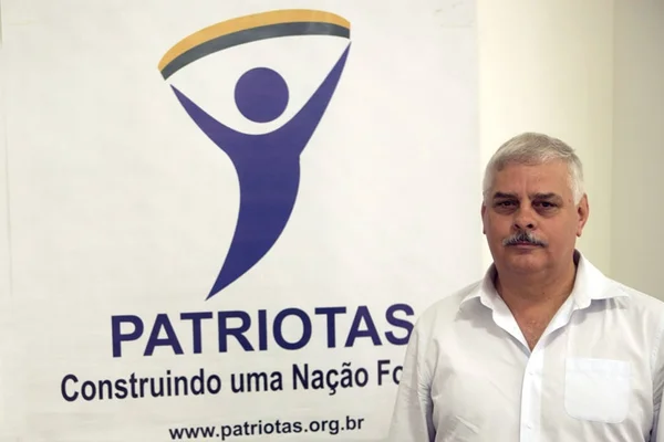 Patriotas acusa Bolsonaro de roubar nome da legenda