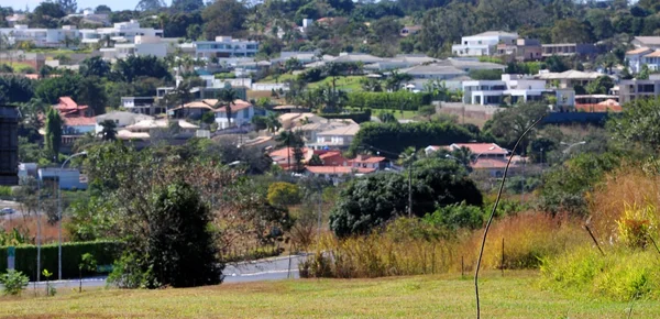 Casal é preso por furto milionário na casa onde trabalhava no Lago Sul