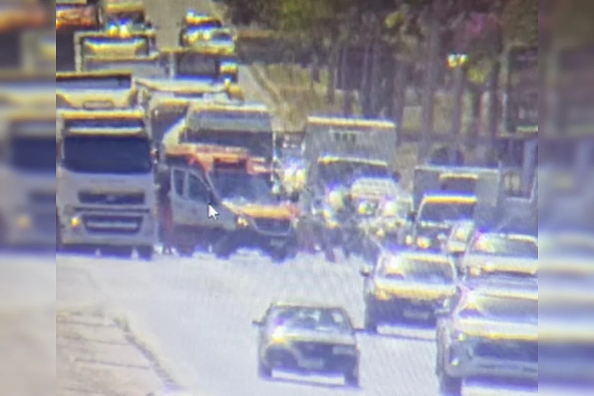 Acidente na Epia Sul causa congestionamento no sentido Núcleo Bandeirante Acidente na Epia Sul causa congestionamento no sentido Núcleo Bandeirante