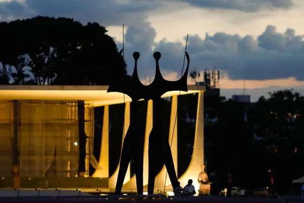 Limite de público na Praça dos Três Poderes sobe para 40 mil na posse