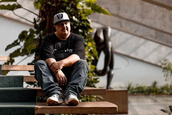Do clássico às ruas: DJ Raffa Santoro celebra 35 anos no rap