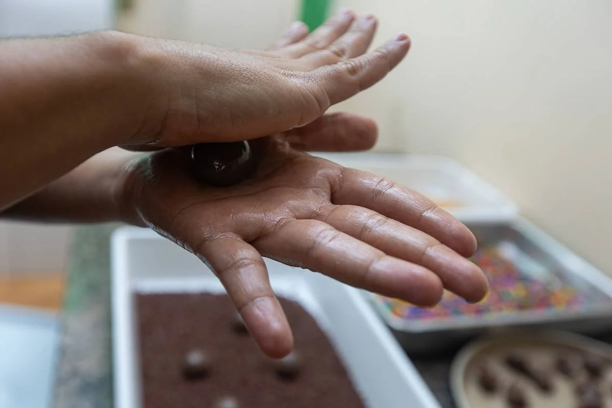 A produção ocorre pela manhã A produção ocorre pela manhã